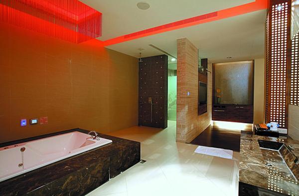 Hip Spa Motel Taichung Dış mekan fotoğraf