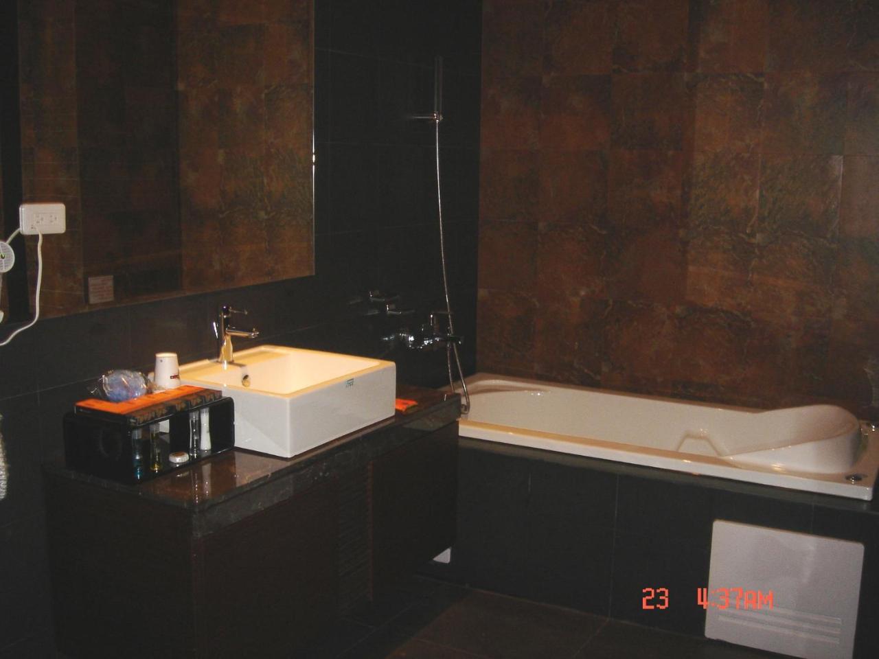 Hip Spa Motel Taichung Dış mekan fotoğraf