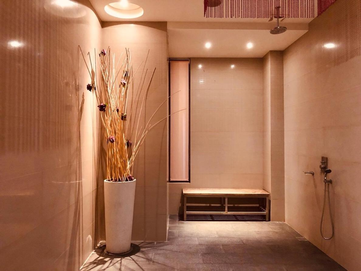 Hip Spa Motel Taichung Dış mekan fotoğraf